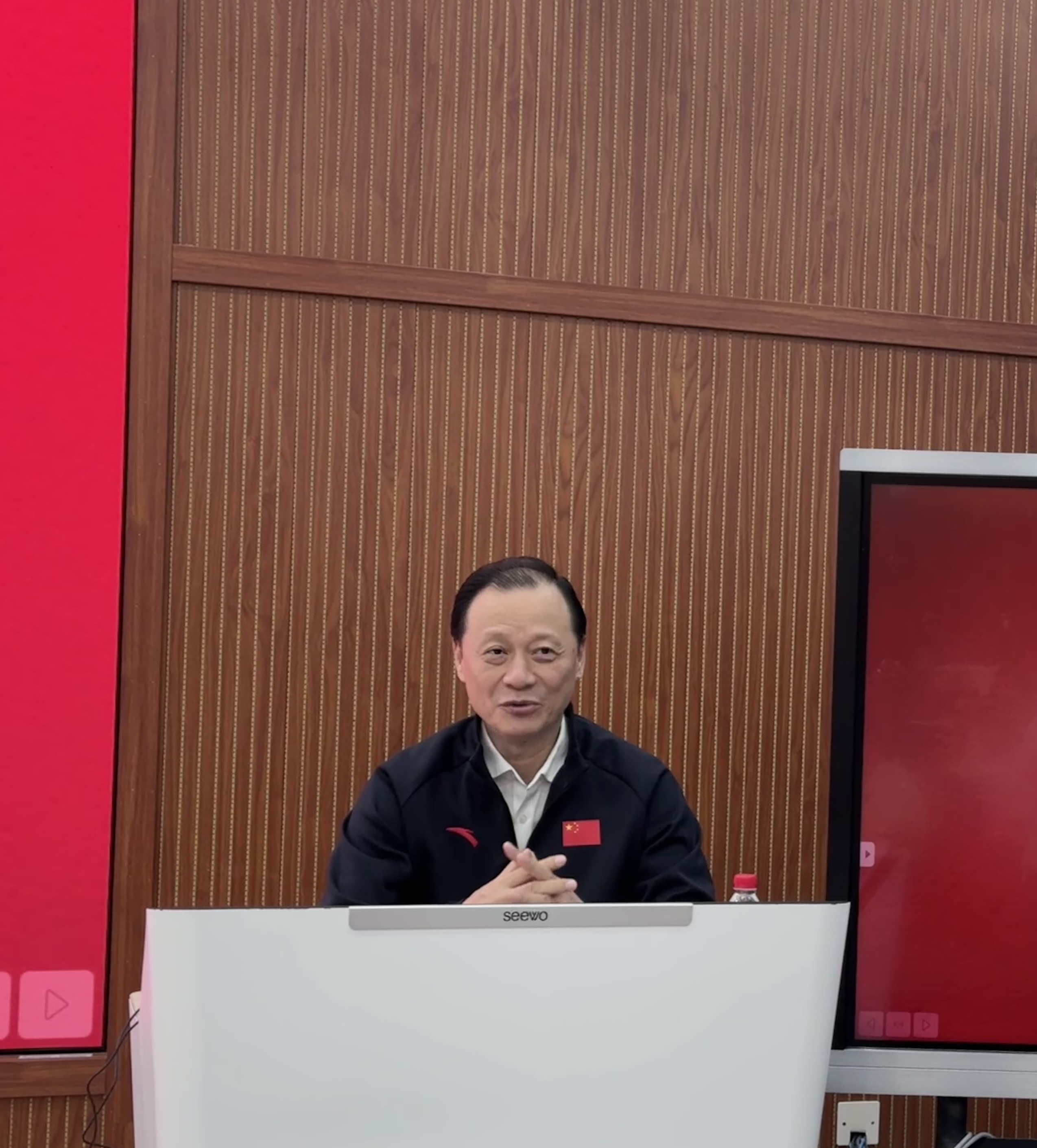 吉首大学白晋湘教授莅临海南师范大学体育学院作学术讲座